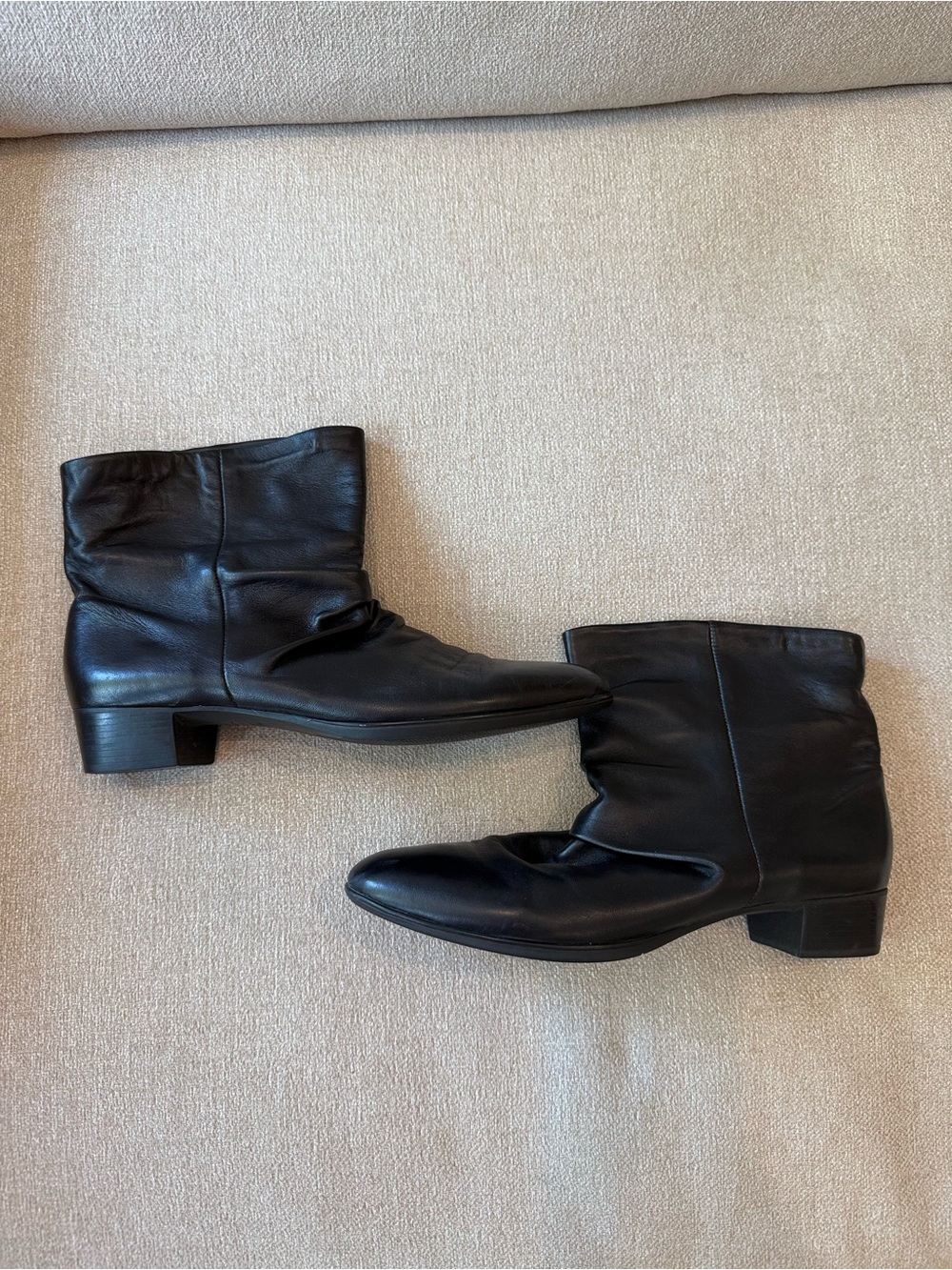 Munro Black Leather Slouchy Pull On Boots